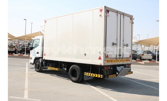 Buy Import Mitsubishi L400 White Truck in Import - Dubai in Kampot Province