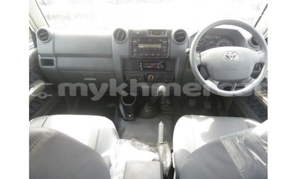 ទិញ នាំចូល Toyota Land Cruiser White ឡាន} ក្នុង Import - Dubai ក្នុង Kampot Province ទិញ នាំចូល Toyota Land Cruiser White ឡាន} ក្នុង Import - Dubai ក្នុង Kampot Province