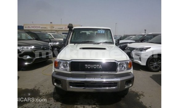 ទិញ នាំចូល Toyota Land Cruiser White ឡាន} ក្នុង Import - Dubai ក្នុង Kampot Province ទិញ នាំចូល Toyota Land Cruiser White ឡាន} ក្នុង Import - Dubai ក្នុង Kampot Province