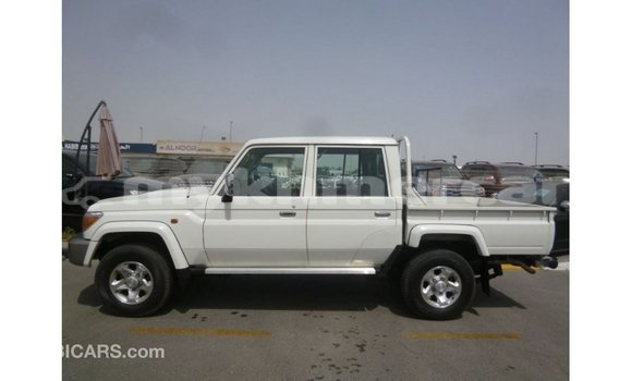 ទិញ នាំចូល Toyota Land Cruiser White ឡាន} ក្នុង Import - Dubai ក្នុង Kampot Province ទិញ នាំចូល Toyota Land Cruiser White ឡាន} ក្នុង Import - Dubai ក្នុង Kampot Province