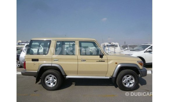 Acheter Import Voiture Toyota Land Cruiser Beige à Import - Dubai, Kampot Province Acheter Import Voiture Toyota Land Cruiser Beige à Import - Dubai, Kampot Province