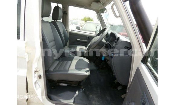 Buy Import Toyota Land Cruiser White Car in Import - Dubai in Kampot Province Buy Import Toyota Land Cruiser White Car in Import - Dubai in Kampot Province