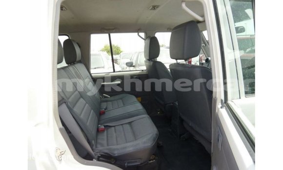 Buy Import Toyota Land Cruiser White Car in Import - Dubai in Kampot Province Buy Import Toyota Land Cruiser White Car in Import - Dubai in Kampot Province