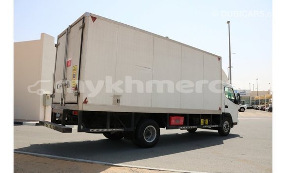 Buy Import Mitsubishi L400 White Truck in Import - Dubai in Kampot Province