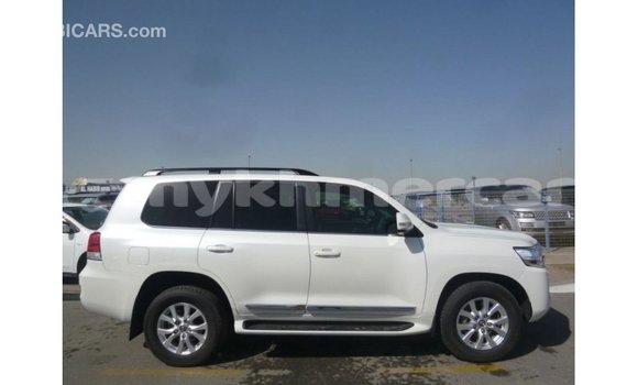 ទិញ នាំចូល Toyota Land Cruiser White ឡាន} ក្នុង Import - Dubai ក្នុង Kampot Province ទិញ នាំចូល Toyota Land Cruiser White ឡាន} ក្នុង Import - Dubai ក្នុង Kampot Province