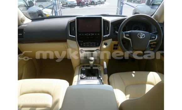 ទិញ នាំចូល Toyota Land Cruiser White ឡាន} ក្នុង Import - Dubai ក្នុង Kampot Province ទិញ នាំចូល Toyota Land Cruiser White ឡាន} ក្នុង Import - Dubai ក្នុង Kampot Province