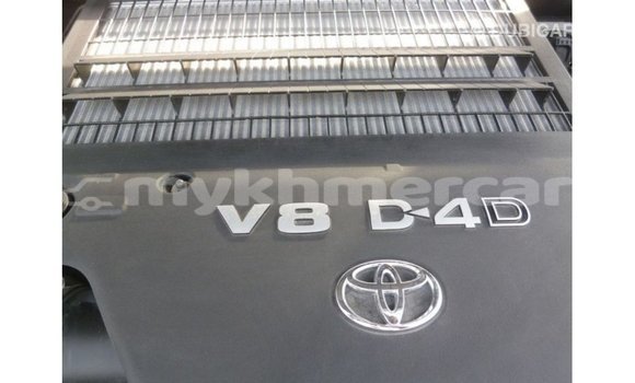 Acheter Import Voiture Toyota Land Cruiser Noir à Import - Dubai, Kampot Province Acheter Import Voiture Toyota Land Cruiser Noir à Import - Dubai, Kampot Province