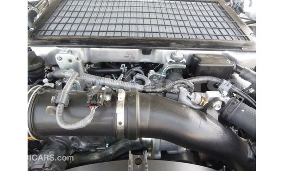 Buy Import Toyota Land Cruiser White Car in Import - Dubai in Kampot Province Buy Import Toyota Land Cruiser White Car in Import - Dubai in Kampot Province