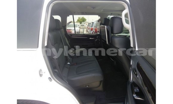 ទិញ នាំចូល Lexus LX White ឡាន} ក្នុង Import - Dubai ក្នុង Kampot Province ទិញ នាំចូល Lexus LX White ឡាន} ក្នុង Import - Dubai ក្នុង Kampot Province