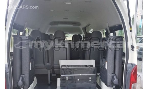 ទិញ នាំចូល Toyota Hiace White ឡាន} ក្នុង Import - Dubai ក្នុង Kampot Province ទិញ នាំចូល Toyota Hiace White ឡាន} ក្នុង Import - Dubai ក្នុង Kampot Province