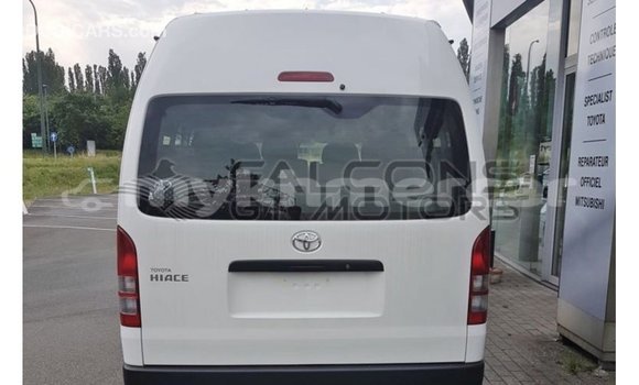 ទិញ នាំចូល Toyota Hiace White ឡាន} ក្នុង Import - Dubai ក្នុង Kampot Province ទិញ នាំចូល Toyota Hiace White ឡាន} ក្នុង Import - Dubai ក្នុង Kampot Province