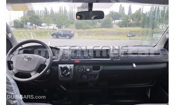 ទិញ នាំចូល Toyota Hiace White ឡាន} ក្នុង Import - Dubai ក្នុង Kampot Province ទិញ នាំចូល Toyota Hiace White ឡាន} ក្នុង Import - Dubai ក្នុង Kampot Province