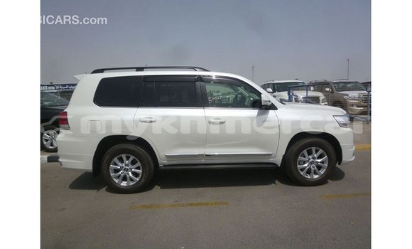 ទិញ នាំចូល Toyota Land Cruiser White ឡាន} ក្នុង Import - Dubai ក្នុង Kampot Province ទិញ នាំចូល Toyota Land Cruiser White ឡាន} ក្នុង Import - Dubai ក្នុង Kampot Province