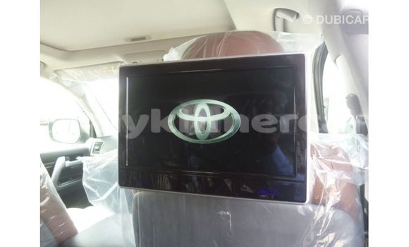 ទិញ នាំចូល Toyota Land Cruiser White ឡាន} ក្នុង Import - Dubai ក្នុង Kampot Province ទិញ នាំចូល Toyota Land Cruiser White ឡាន} ក្នុង Import - Dubai ក្នុង Kampot Province