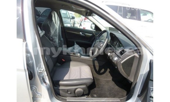 Acheter Import Voiture Mercedes-Benz 200 Autre à Import - Dubai, Kampot Province Acheter Import Voiture Mercedes-Benz 200 Autre à Import - Dubai, Kampot Province