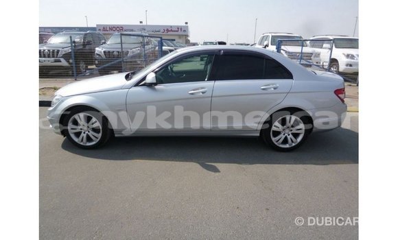 Acheter Import Voiture Mercedes-Benz 200 Autre à Import - Dubai, Kampot Province Acheter Import Voiture Mercedes-Benz 200 Autre à Import - Dubai, Kampot Province