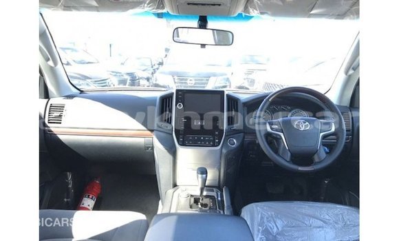 ទិញ នាំចូល Toyota Land Cruiser White ឡាន} ក្នុង Import - Dubai ក្នុង Kampot Province ទិញ នាំចូល Toyota Land Cruiser White ឡាន} ក្នុង Import - Dubai ក្នុង Kampot Province