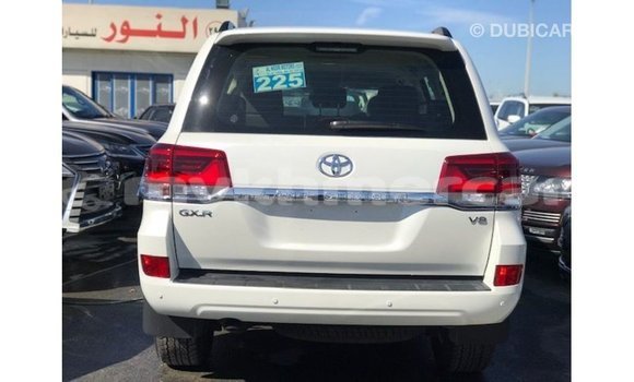 ទិញ នាំចូល Toyota Land Cruiser White ឡាន} ក្នុង Import - Dubai ក្នុង Kampot Province ទិញ នាំចូល Toyota Land Cruiser White ឡាន} ក្នុង Import - Dubai ក្នុង Kampot Province