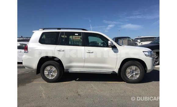 ទិញ នាំចូល Toyota Land Cruiser White ឡាន} ក្នុង Import - Dubai ក្នុង Kampot Province ទិញ នាំចូល Toyota Land Cruiser White ឡាន} ក្នុង Import - Dubai ក្នុង Kampot Province