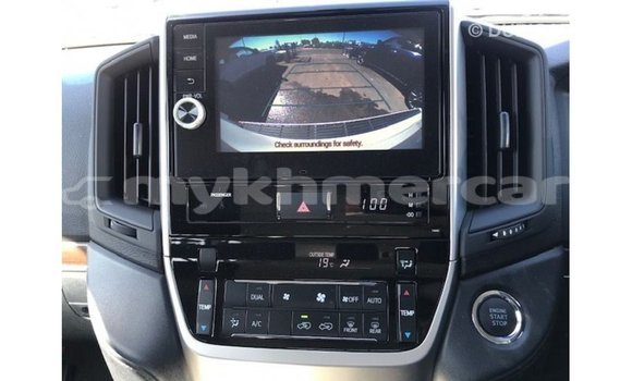 ទិញ នាំចូល Toyota Land Cruiser White ឡាន} ក្នុង Import - Dubai ក្នុង Kampot Province ទិញ នាំចូល Toyota Land Cruiser White ឡាន} ក្នុង Import - Dubai ក្នុង Kampot Province