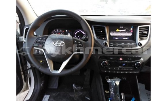 Buy Import Hyundai Tucson White Car in Import - Dubai in Kampot Province Buy Import Hyundai Tucson White Car in Import - Dubai in Kampot Province