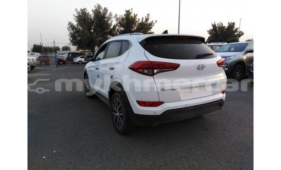Buy Import Hyundai Tucson White Car in Import - Dubai in Kampot Province Buy Import Hyundai Tucson White Car in Import - Dubai in Kampot Province