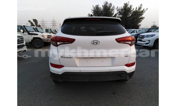 Buy Import Hyundai Tucson White Car in Import - Dubai in Kampot Province Buy Import Hyundai Tucson White Car in Import - Dubai in Kampot Province