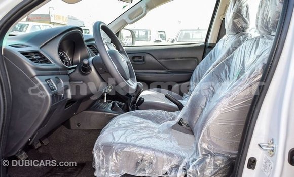 Acheter Import Voiture Mitsubishi L200 Blanc à Import - Dubai, Kampot Province Acheter Import Voiture Mitsubishi L200 Blanc à Import - Dubai, Kampot Province