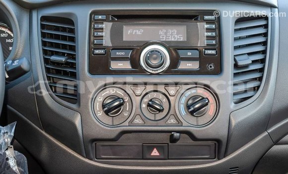 Acheter Import Voiture Mitsubishi L200 Blanc à Import - Dubai, Kampot Province Acheter Import Voiture Mitsubishi L200 Blanc à Import - Dubai, Kampot Province