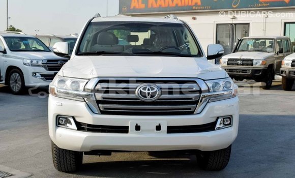 Buy Import Toyota Land Cruiser White Car in Import - Dubai in Kampot Province Buy Import Toyota Land Cruiser White Car in Import - Dubai in Kampot Province