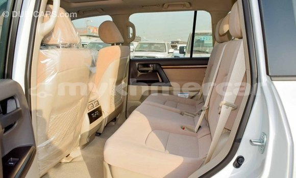 Buy Import Toyota Land Cruiser White Car in Import - Dubai in Kampot Province Buy Import Toyota Land Cruiser White Car in Import - Dubai in Kampot Province