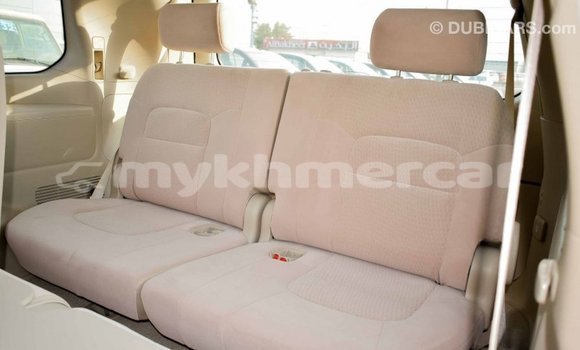 Buy Import Toyota Land Cruiser White Car in Import - Dubai in Kampot Province Buy Import Toyota Land Cruiser White Car in Import - Dubai in Kampot Province