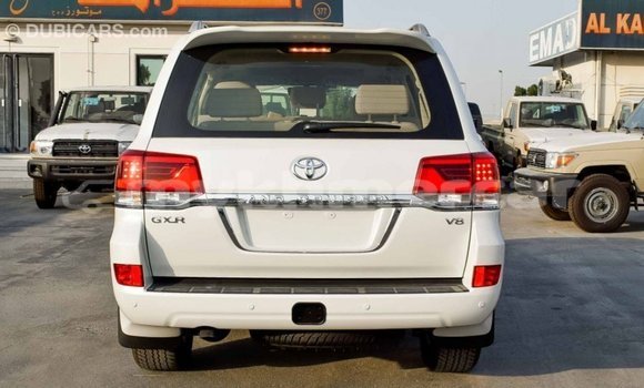 Buy Import Toyota Land Cruiser White Car in Import - Dubai in Kampot Province Buy Import Toyota Land Cruiser White Car in Import - Dubai in Kampot Province