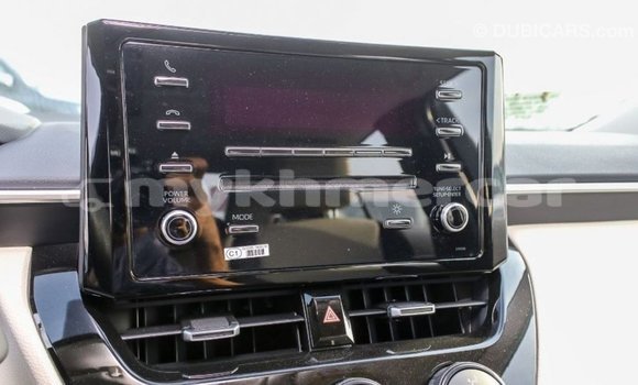 Acheter Import Voiture Toyota Corolla Blanc à Import - Dubai, Kampot Province Acheter Import Voiture Toyota Corolla Blanc à Import - Dubai, Kampot Province