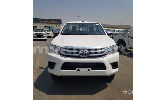 Acheter Import Voiture Toyota Hilux Blanc à Import - Dubai, Kampot Province Acheter Import Voiture Toyota Hilux Blanc à Import - Dubai, Kampot Province