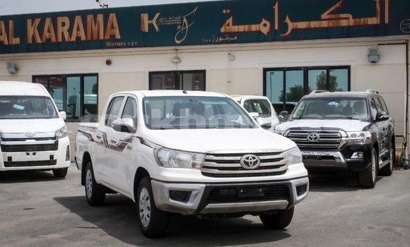 Acheter Import Voiture Toyota Hilux Blanc à Import - Dubai, Kampot Province Acheter Import Voiture Toyota Hilux Blanc à Import - Dubai, Kampot Province