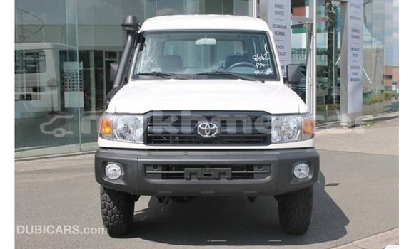 Buy Import Toyota Land Cruiser White Car in Import - Dubai in Kampot Province Buy Import Toyota Land Cruiser White Car in Import - Dubai in Kampot Province