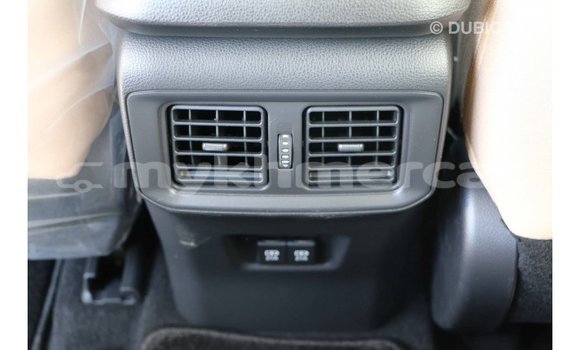 Buy Import Toyota HiAce White Truck in Import - Dubai in Kampot Province Buy Import Toyota HiAce White Truck in Import - Dubai in Kampot Province