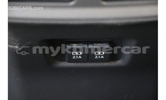 Buy Import Toyota HiAce White Truck in Import - Dubai in Kampot Province Buy Import Toyota HiAce White Truck in Import - Dubai in Kampot Province