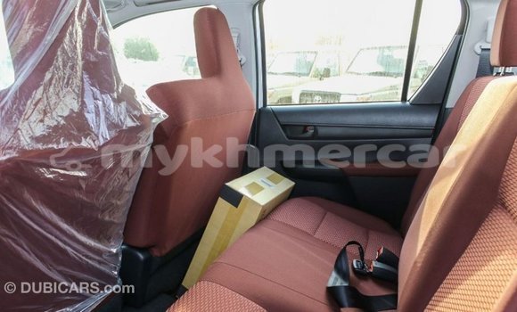 Buy Import Toyota Hilux White Car in Import - Dubai in Kampot Province Buy Import Toyota Hilux White Car in Import - Dubai in Kampot Province