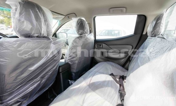 Acheter Import Voiture Mitsubishi L200 Blanc à Import - Dubai, Kampot Province Acheter Import Voiture Mitsubishi L200 Blanc à Import - Dubai, Kampot Province
