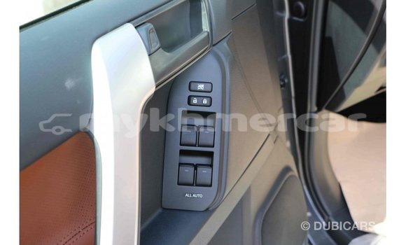 Acheter Import Voiture Toyota Prado Noir à Import - Dubai, Kampot Province Acheter Import Voiture Toyota Prado Noir à Import - Dubai, Kampot Province