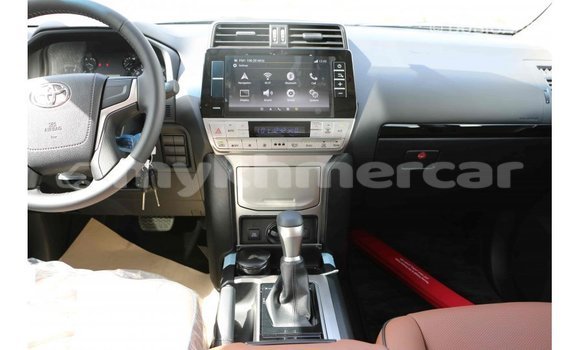 Acheter Import Voiture Toyota Prado Noir à Import - Dubai, Kampot Province Acheter Import Voiture Toyota Prado Noir à Import - Dubai, Kampot Province