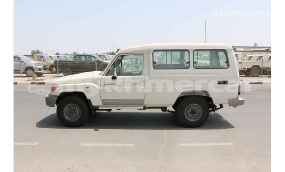 Buy Import Toyota Land Cruiser White Car in Import - Dubai in Kampot Province Buy Import Toyota Land Cruiser White Car in Import - Dubai in Kampot Province
