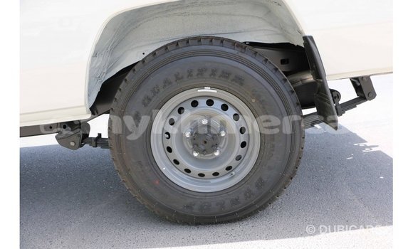 Buy Import Toyota Land Cruiser White Car in Import - Dubai in Kampot Province Buy Import Toyota Land Cruiser White Car in Import - Dubai in Kampot Province
