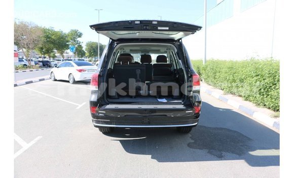 Buy Import Toyota Land Cruiser Black Car in Import - Dubai in Kampot Province Buy Import Toyota Land Cruiser Black Car in Import - Dubai in Kampot Province