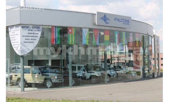 Acheter Import Voiture Toyota Land Cruiser Blanc à Import - Dubai, Kampot Province Acheter Import Voiture Toyota Land Cruiser Blanc à Import - Dubai, Kampot Province