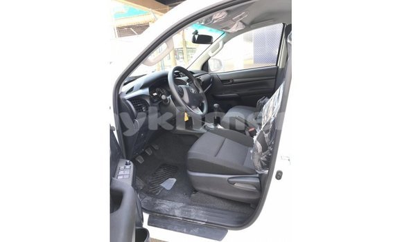 Buy Import Toyota Hilux White Car in Import - Dubai in Kampot Province Buy Import Toyota Hilux White Car in Import - Dubai in Kampot Province