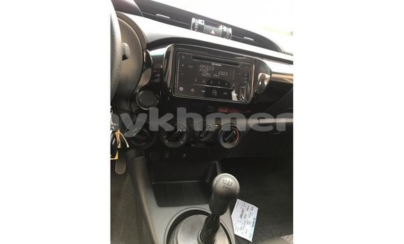 Buy Import Toyota Hilux White Car in Import - Dubai in Kampot Province Buy Import Toyota Hilux White Car in Import - Dubai in Kampot Province