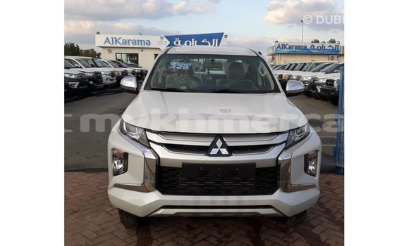 Buy Import Mitsubishi L200 White Car in Import - Dubai in Kampot Province Buy Import Mitsubishi L200 White Car in Import - Dubai in Kampot Province